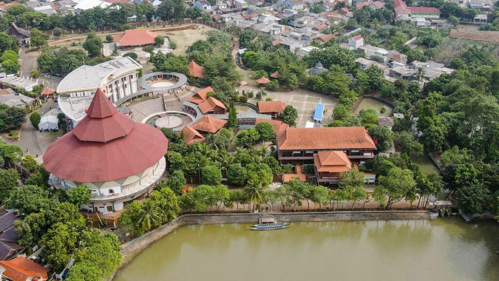 4 Kampung Adat di Sekitar Jakarta, Ada yang di Jaksel! 4 Kampung Adat di Sekitar Jakarta, Ada yang di Jaksel!