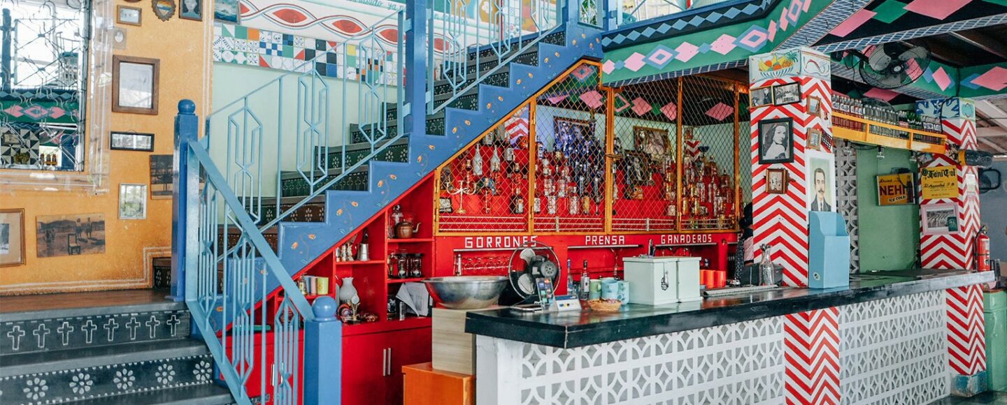 Rekomendasi Bar dan Beach Club Buat Kamu yang Ngetrip ke Bali Rekomendasi Bar dan Beach Club Buat Kamu yang Ngetrip ke Bali