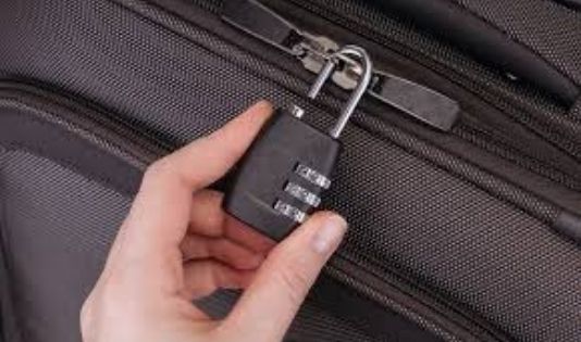 Cara Aman Menjaga Barang Bawaan Saat Menggunakan Kereta Api