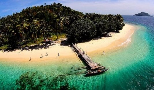 Destinasi Wisata Menarik di Sumatera Barat yang Bisa Kawanjo Kunjungi 3 Destinasi Wisata Menarik di Sumatera Barat yang Bisa Kawanjo Kunjungi