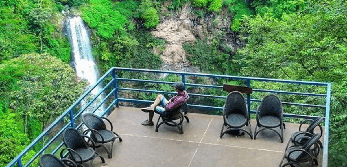 7 Curug di Bandung Raya dengan Keunikan Tersendiri