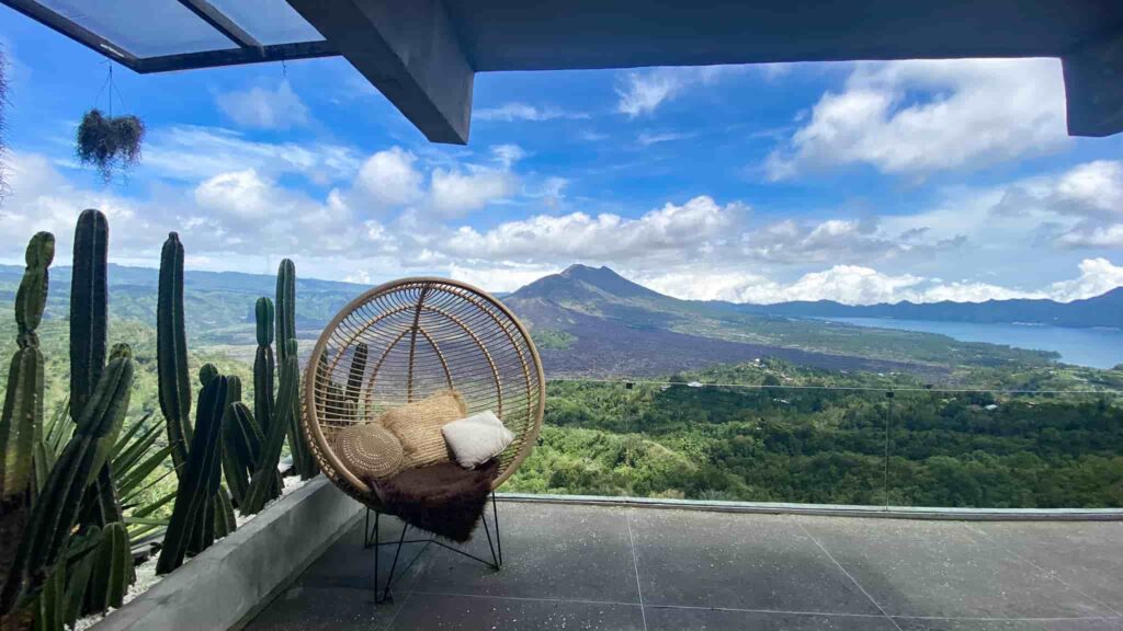 Nyantai Sambil Menikmati Panorama Gunung? Ini 5 Rekomendasi Kafe di Kintamani Nyantai Sambil Menikmati Panorama Gunung? Ini 5 Rekomendasi Kafe di Kintamani