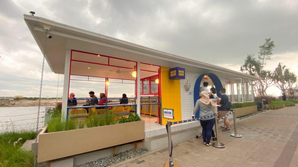 5 Kafe Outdoor di PIK Ini, Jadi Tempat Nongkrong yang Lagi Ngehits 5 Kafe Outdoor di PIK Ini, Jadi Tempat Nongkrong yang Lagi Ngehits