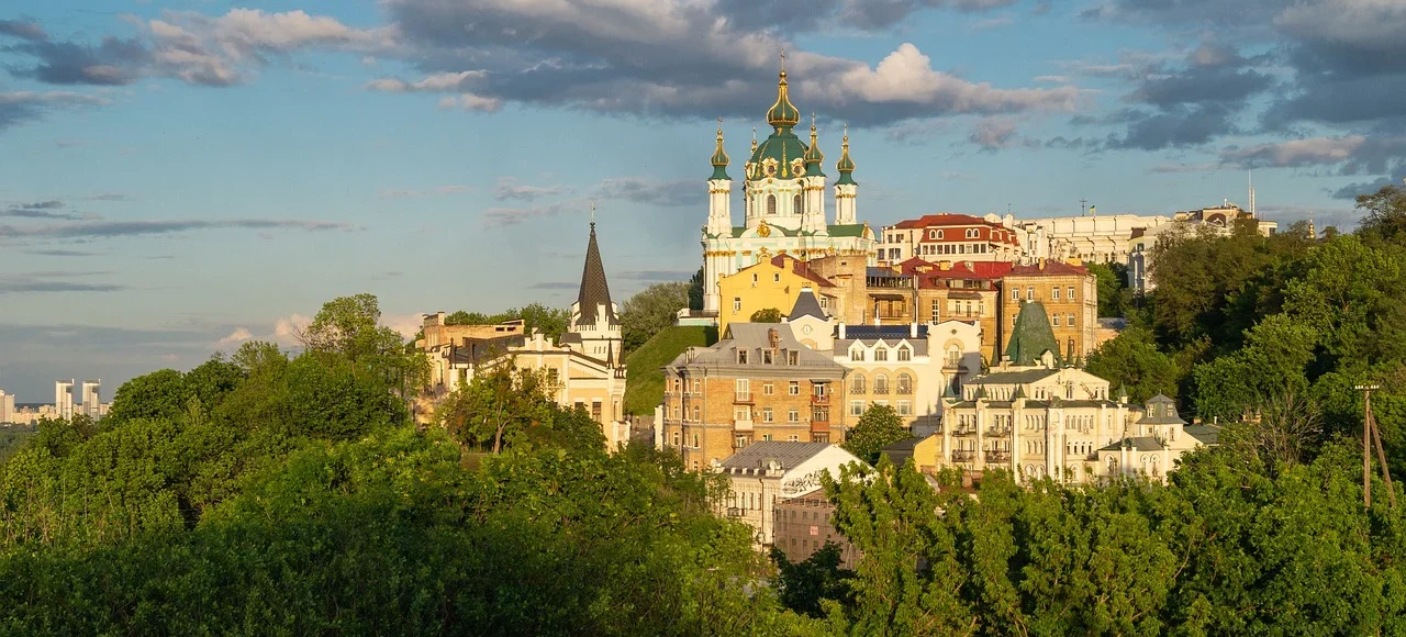 Sedang Perang, Ukraina Padahal Punya 5 Destinasi Wisata Cantik Favorit Wisatawan