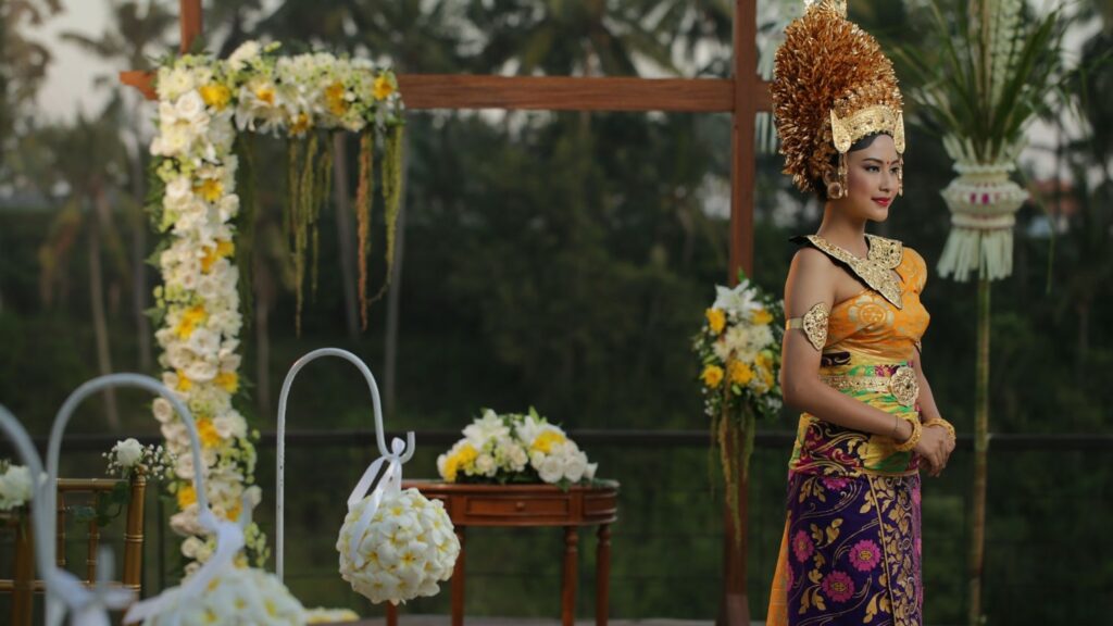 Keunikan Pakaian Adat Bali yang Harus Kamu Ketahui Keunikan Pakaian Adat Bali yang Harus Kamu Ketahui
