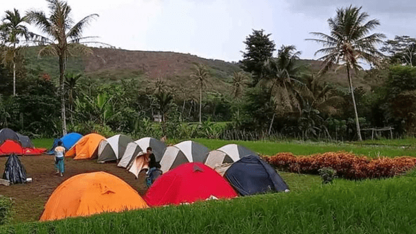 desa wisata, cisande, sukabumi, sandiaga uno, agrowisata, cocok tanam, fun games, ngubek kolam, flying fox, tubing, river tubing, Kawanjo, camping, api unggun, terjangkau, tracking, perbukitan, curug, air terjun,