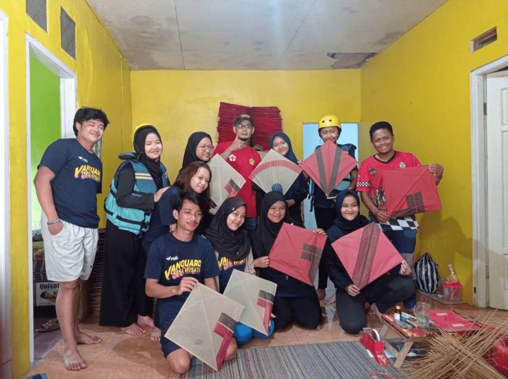 festa raden, desa wisata cisande, sukabumi, vanguard, MBKM, geubuk bantal, egrang, layangan, drumband oma opa, pencak silat, perayaan, ulang tahun desa cisande, tari engklak, potensi budaya, kawanjo, pigijo,
