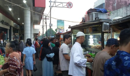 Tempat Wisata Kuliner di Bogor yang Wajib Dikunjungi Saat Ramadhan 1 bogor, kuliner bogor, ramadhan, kuliner ramadhan, jalan veteran