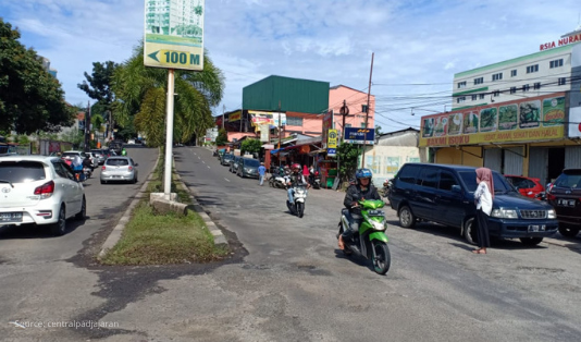 Tempat Wisata Kuliner di Bogor yang Wajib Dikunjungi Saat Ramadhan 5 bogor, kuliner bogor, ramadhan, kuliner ramadhan, jalan veteran, ruko yasmin, air mancur bogor, sempur, sempur bogor, jalan bangbarung