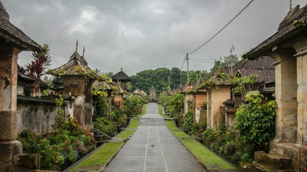 Jangan Lakukan 4 Hal Ini di Desa Wisata Penglipuran! Jangan Lakukan 4 Hal Ini di Desa Wisata Penglipuran!