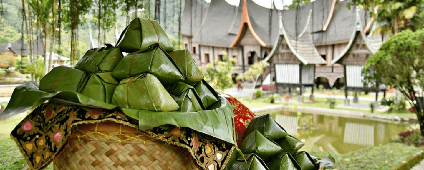 Mencicip Nasi Kabaka, Makanan Khas Kubu Gadang Mencicip Nasi Kabaka, Makanan Khas Kubu Gadang
