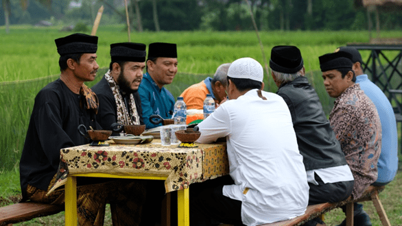 Mencicip Nasi Kabaka, Makanan Khas Kubu Gadang 3 nasi baka, nasi kabaka, kubu gadang, padang panjang, kawanjo, makanan khas, makan baradaik, desa wisata,