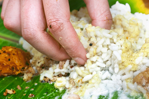 Mencicip Nasi Kabaka, Makanan Khas Kubu Gadang 5 nasi baka, nasi kabaka, kubu gadang, padang panjang, kawanjo, makanan khas, makan baradaik, desa wisata,