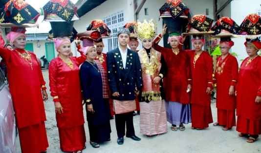 Tradisi Lebaran di Padang Penting untuk Dilestarikan Tradisi Lebaran di Padang Penting untuk Dilestarikan