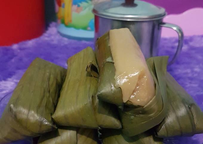 jajanan pasar, desa wisata waluran, sukabumi, geopark ciletuh, bakecrot, papais beureum, papais bodas, uli ketan hitam, ulen, popsor, pop sorgum,  paket wisata, pigijo, kawanjo,