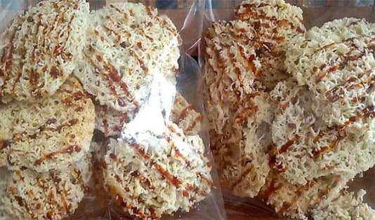 oleh oleh kota semarang kue sarang madu sumber sarjanakata.com 1