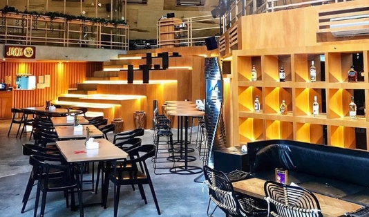 Kekinian dan Menawan, Ini Rekomendasi Cafe Hits di Surabaya