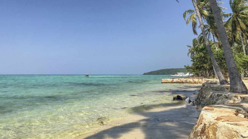 Cari Vitamin Sea Gak Harus ke Bali, Karimunjawa Juga Sama Cantiknya!