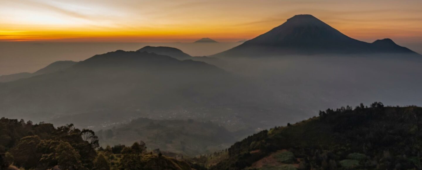 Hunting Sunrise di Dataran Tinggi Dieng, Pengalaman Seru Cuma Tujuh Ratusan Ribu