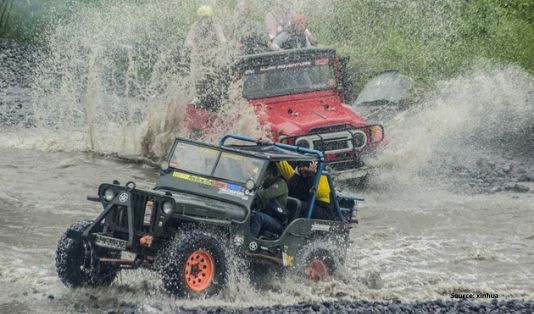 Seru! Berburu Sunrise di Gunung Merapi Naik Jip Willys Klasik 3 Merapi lava tour 1