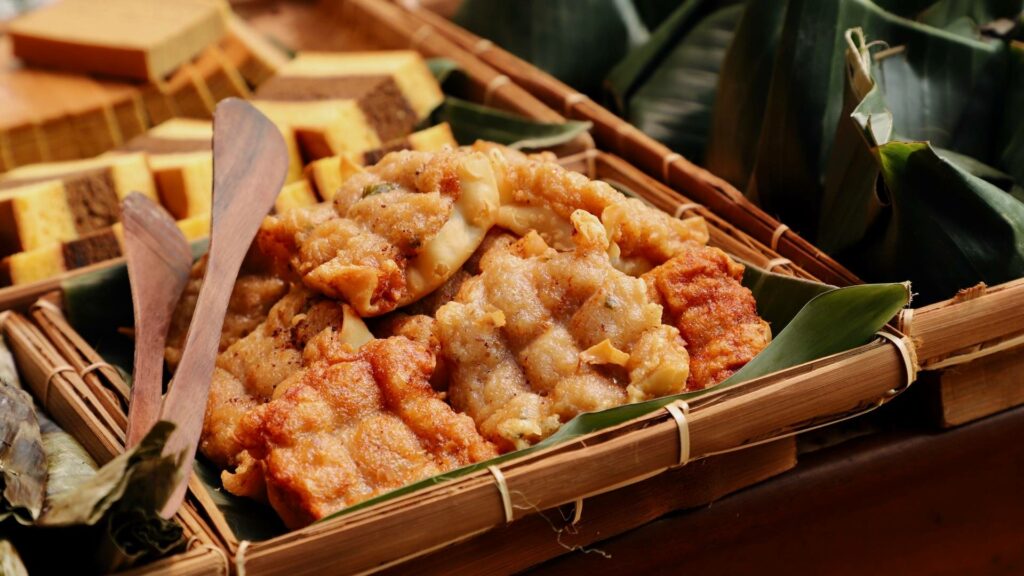Oleh-oleh Bandung sebagai Obat Rindu Tak Terbendung bandung, batagor, oleh-oleh