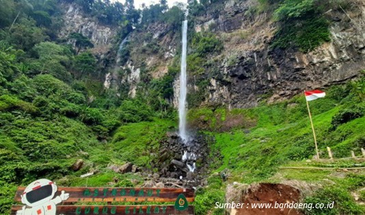 Liburan Keluarga, Inilah Wisata di Subang yang Lagi Hits dan Menyedot Perhatian 5 curug cileat subang jawa barat adalah Tempat wisata di Subang instagramable