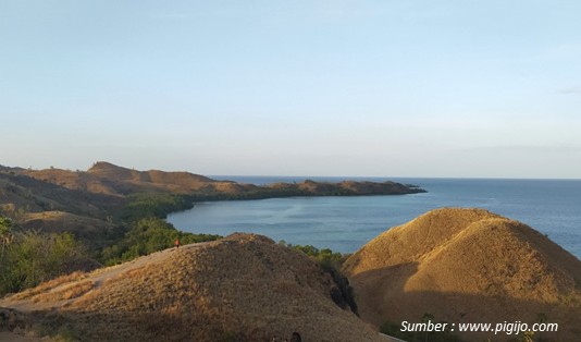 Bukit Sylvia termasuk dalam Paket wisata open trip di Labuan Bajo