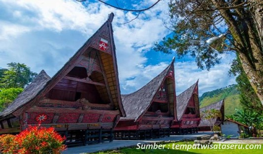 Pasti, Destinasi Wisata Tapanuli Ini Serunya Asli! 2 wisata Tapanuli Utara Istana Sisingamangaraja XII