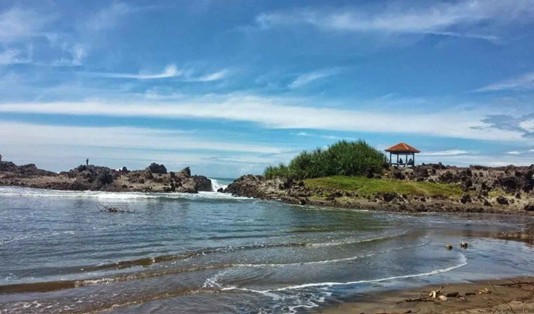 Mendulang Vitamin Sea Pantai Cijeruk Indah Garut yang Tenang 5 Tips Liburan di Pantai Cijeruk Indah Garut