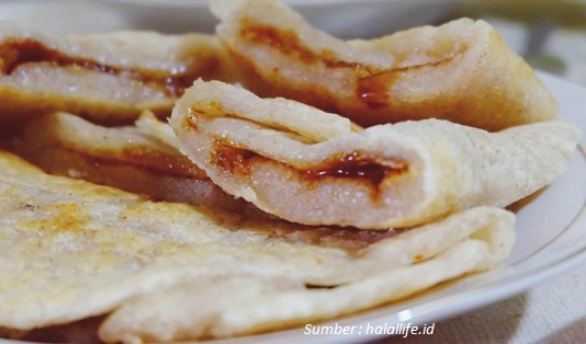 Pantang Pulang Sebelum Beli Oleh-oleh khas Manokwari 2 Martabak sagu jadi Oleh-oleh khas Manokwari