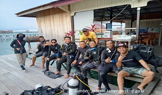 Diving dan snorkeling pulau derawan
