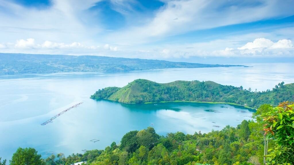 Wisata Alam The Kaldera Toba yang indah