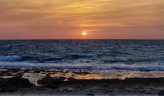 Wisata Pulau Sangiang Banten Pesonanya Bikin Terngiang-ngiang 2 Sunset di Pulau Sangiang