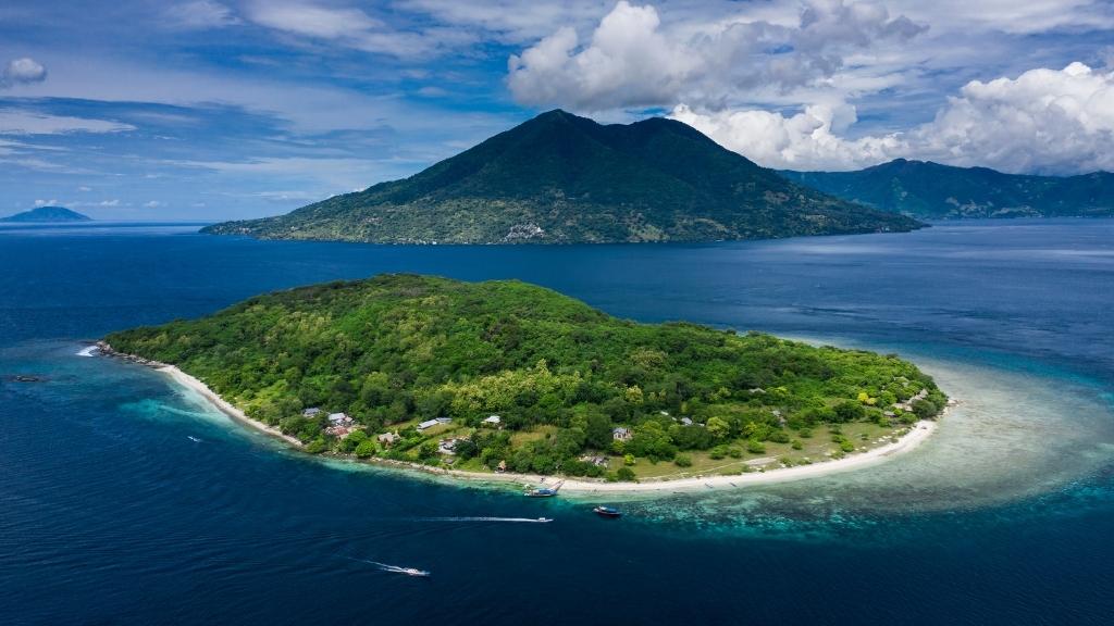 Wisata Pulau Alor, Serpihan Surga di Timur Indonesia