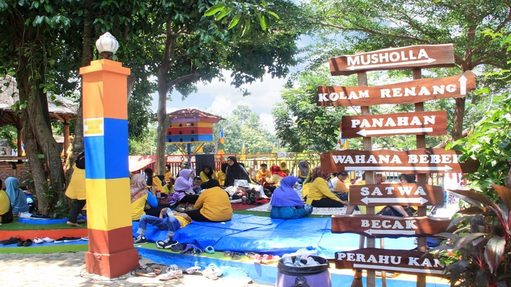 Daripada Jauh ke Sudirman, Remaja Citayam Mendingan Ke Taman Herbal Insani Depok!