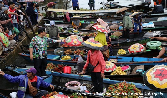 Fakta Unik Pasar Terapung di Banjarmasin Banyak Hikmah yang Bisa Dipetik 4 keunikan di pasar terapung Banjarmasin Kalimantan Selatan