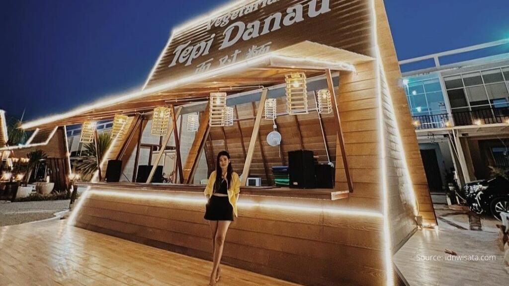 5 Rekomendasi Cafe Tepi Danau Batam