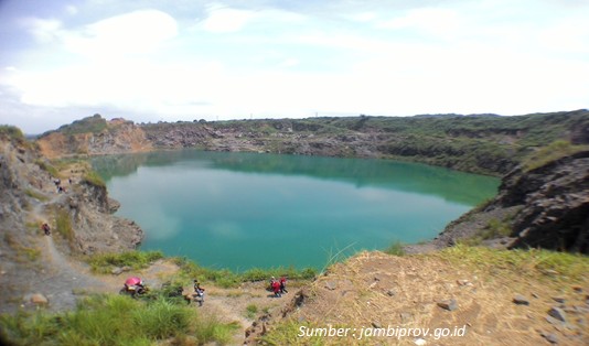 Danau di Batanghari Jambi 