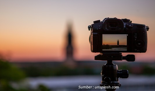 teknik camera movement, video traveling
