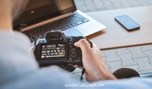 teknik camera movement, video traveling