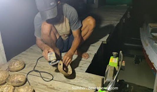 Tak Ada Ruginya Beli Oleh-oleh Kerajinan Tangan Khas Berau yang Mempesona 7 Kerajinan Batok Kelapa khas Berau