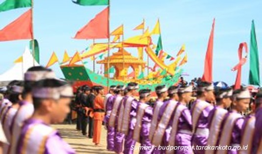 Meriahkan Festival Iraw Tengkayu 2022 di Tarakan 5 Pawai budaya dan Parade Padaw Tuju Dulung