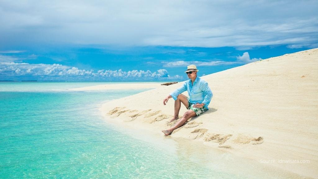 Temukan Perairan Menawan dalam Paket Wisata Derawan Via Berau di Pigijo Pulau Derawan