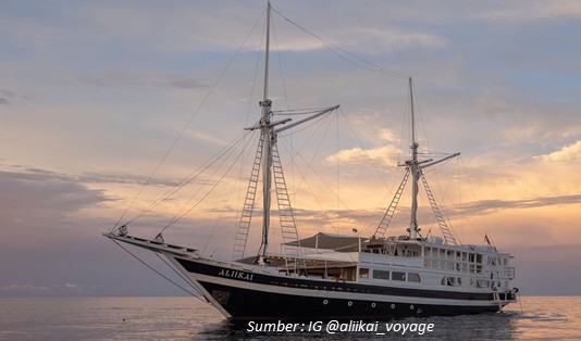 Wisata Kapal Pinisi dan Tangguhnya Pelayaran Nusantara 4 Wisata Kapal Pinisi 1