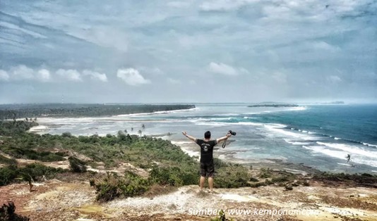 5 Rekomendasi Wisata Natuna yang Mempesona dan Bikin Terpana 4 Wisata Natuna yang Mempesona Tanjung Datuk