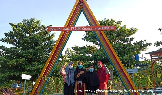 harga tiket wisata Telaga Biru Wajo