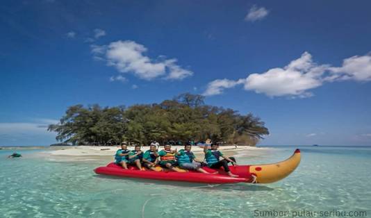 5 Spot Wisata Pulau Pramuka, yang Kamu Pasti Suka! 7 Wisata Pulau Pramuka, Banana Boat, Water Sport, Kepulauan Seribu, Pulau Pramuka