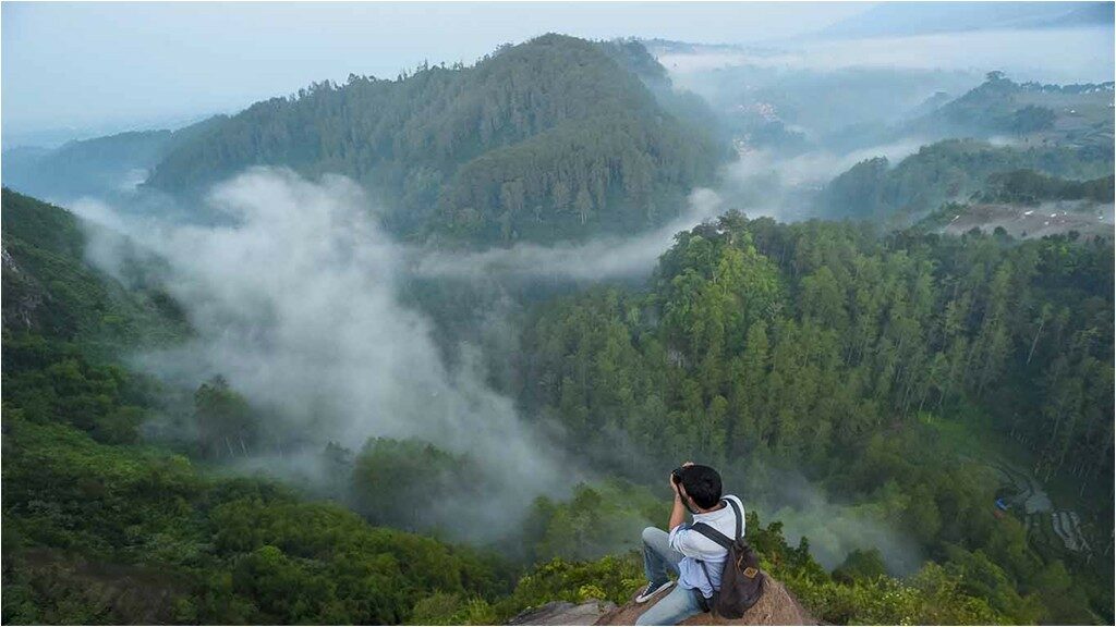 Wisata Alam Tebing Keraton Bandung
