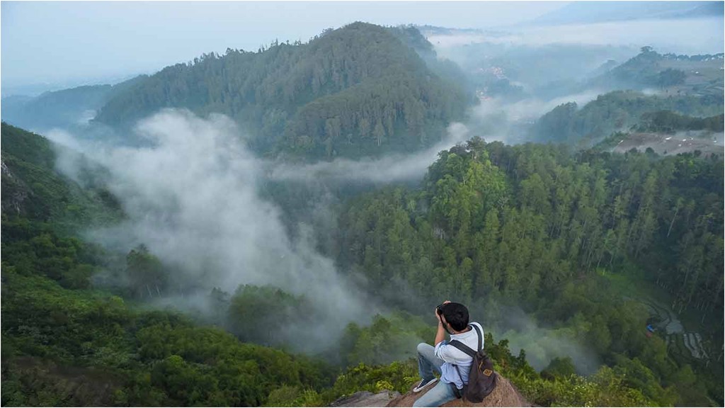Wisata Alam Tebing Keraton Bandung