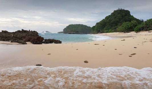 Wisata Pantai Malang Selatan 1